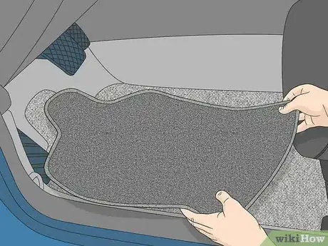 Imagen titulada Clean Carpeting in Vehicles Step 2