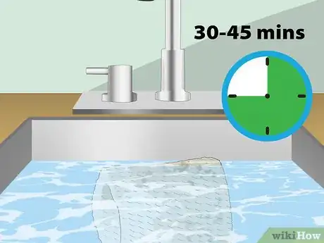 Imagen titulada Clean a Humidifier Filter Step 8