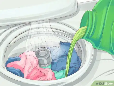 Imagen titulada Disinfect Laundry Step 2