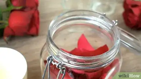 Imagen titulada Make Rose Petal Perfume Step 3