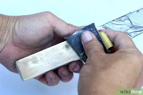 Imagen titulada Make Knife Handles Step 24