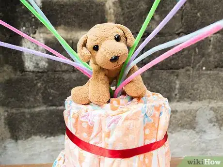 Imagen titulada Make a Diaper Cake without Rolling Step 11