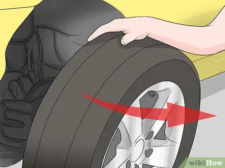 Imagen titulada Remove Lug Nuts and Tires Step 5