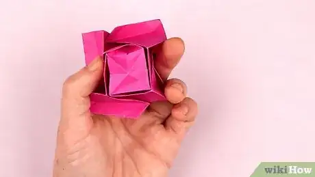 Imagen titulada Fold a Paper Rose Step 39