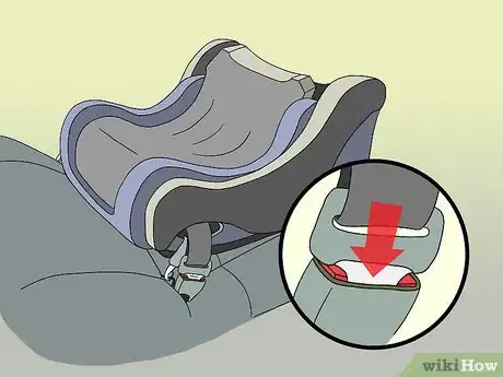 Imagen titulada Install a Car Seat Step 3