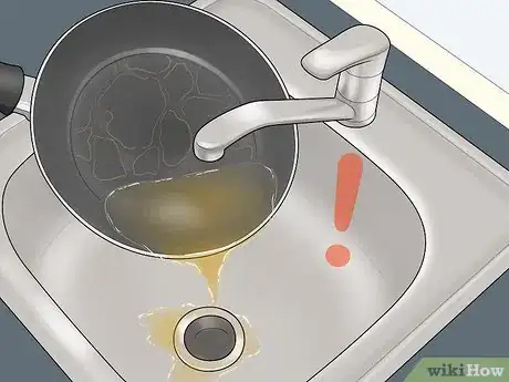 Imagen titulada Clean Your Garbage Disposal Step 11