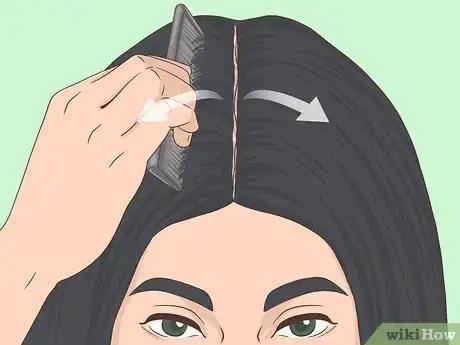 Imagen titulada Cut Your Own Bangs Step 18