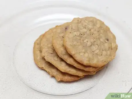 Imagen titulada Make Oatmeal Raisin Cookies Step 9