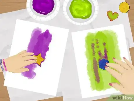 Imagen titulada Sponge Paint With Kids Step 17