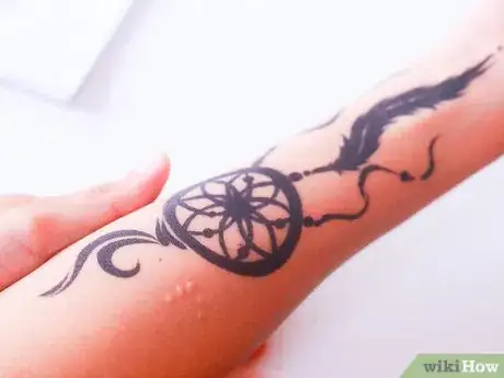 Imagen titulada Care for a Henna Design Step 9