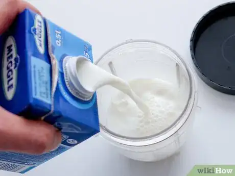 Imagen titulada Foam Milk Step 1