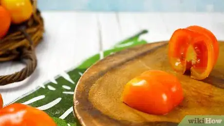 Imagen titulada Slice a Tomato Step 5