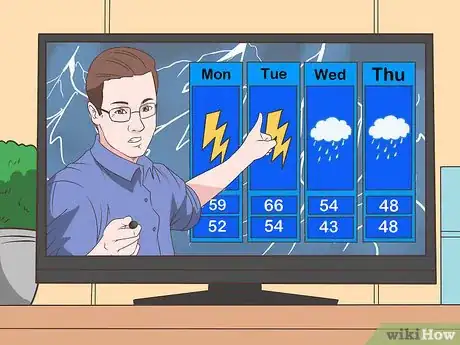 Imagen titulada Face Your Fear of Thunderstorms Step 15