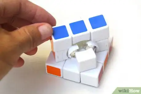 Imagen titulada Make a Rubik's Cube Turn Better Step 16