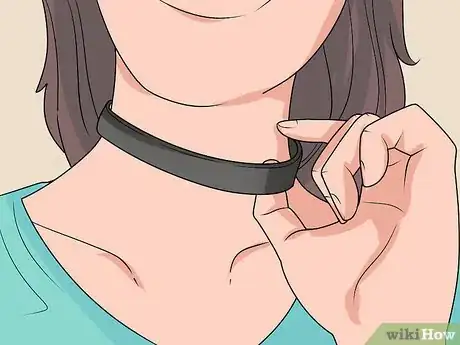 Imagen titulada Wear Chokers Step 8