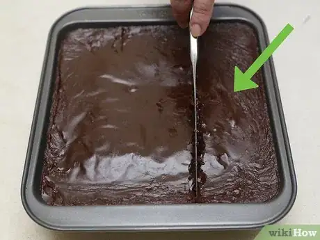 Imagen titulada Make Chocolate Syrup Brownies Step 16