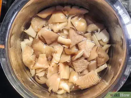 Imagen titulada Prepare Oyster Mushrooms Step 8