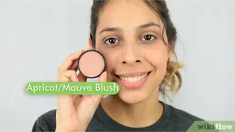 Imagen titulada Apply Blush Step 10