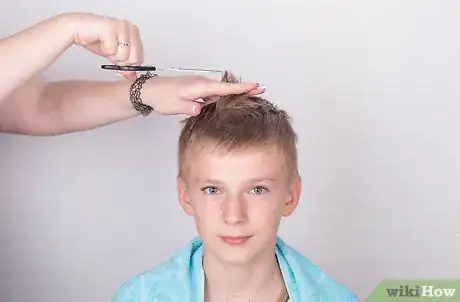 Imagen titulada Cut Boys' Hair Step 8