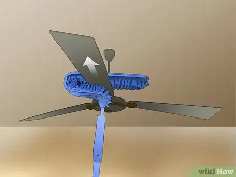 Imagen titulada Clean a Ceiling Fan Step 8