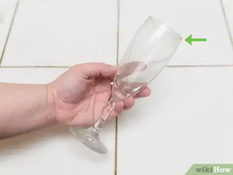 Imagen titulada Clean Wine Glasses Step 8