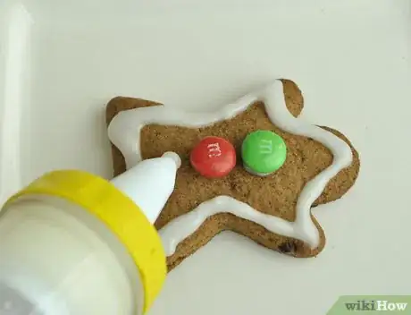 Imagen titulada Make Gingerbread Cookies Step 18