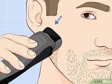 Imagen titulada Shave With an Electric Shaver Step 14