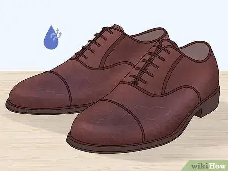 Imagen titulada Get Wrinkles Out of Shoes Step 8