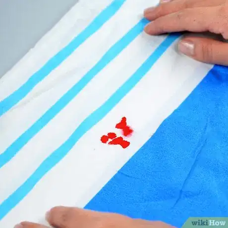 Imagen titulada Remove a Blood Spot from a Cotton Pillow Case Step 3  