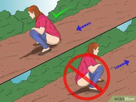 Imagen titulada Pee Outside as a Woman Step 5