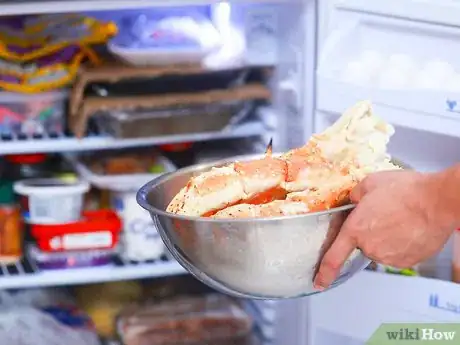 Imagen titulada Cook King Crab Legs Step 1