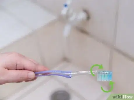 Imagen titulada Keep a Clean Toothbrush Step 9