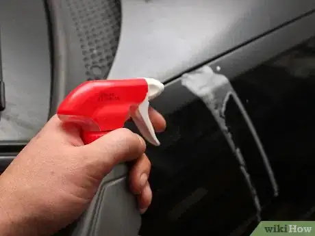 Imagen titulada Remove Egg Stains from Car Paint Step 14