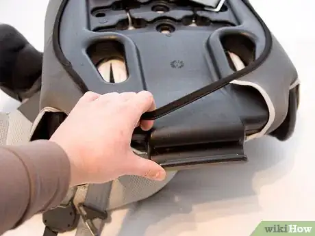 Imagen titulada Wash an Infant Car Seat Step 5