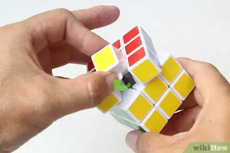 Imagen titulada Make a Rubik's Cube Turn Better Step 2