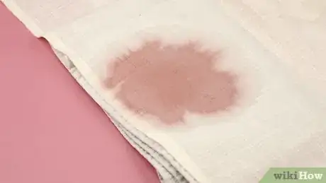 Imagen titulada Get a Red Wine Stain out of a White Linen Shirt Step 5