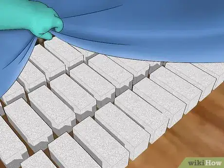 Imagen titulada Make Bricks from Concrete Step 7
