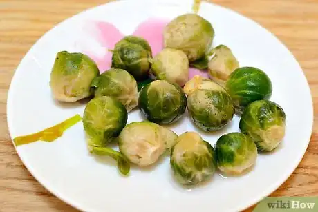 Imagen titulada Lessen the Strong Taste of Brussels Sprouts Step 4