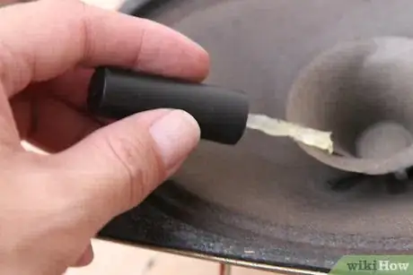 Imagen titulada Fix a Hole in a Car Audio Speaker Step 16