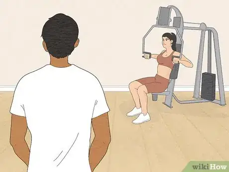 Imagen titulada Use Gym Equipment Step 20
