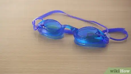 Imagen titulada Clean Swimming Goggles Step 6