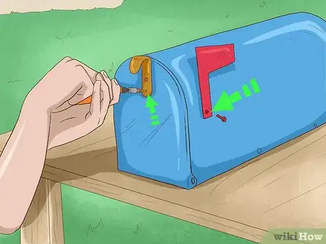 Imagen titulada Paint a Mailbox Step 16