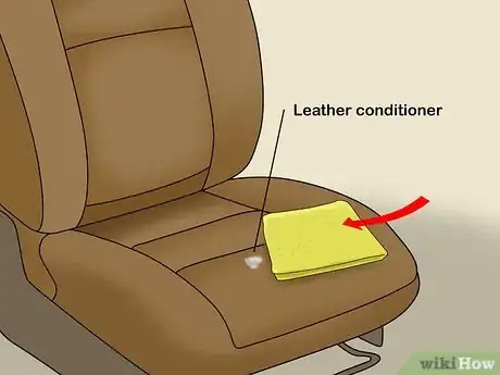 Imagen titulada Clean Leather Car Seats Step 9