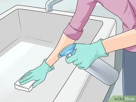 Imagen titulada Use Vinegar for Household Cleaning Step 8