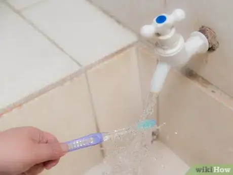 Imagen titulada Keep a Clean Toothbrush Step 8