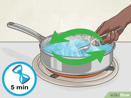 Imagen titulada Clean and Sanitize a Sponge Step 12