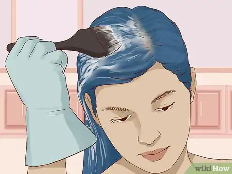 Imagen titulada Remove Blue Hair Dye Step 4.jpeg