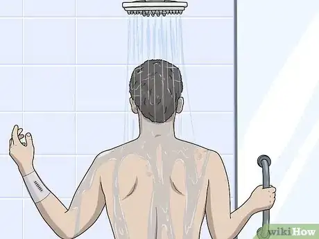 Imagen titulada Take a Shower After Surgery Step 13