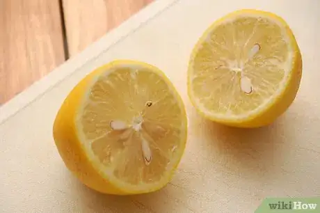 Imagen titulada Make Lemon Juice Step 2