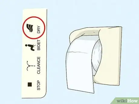 Imagen titulada Do You Use a Bidet Before or After Wiping Step 3